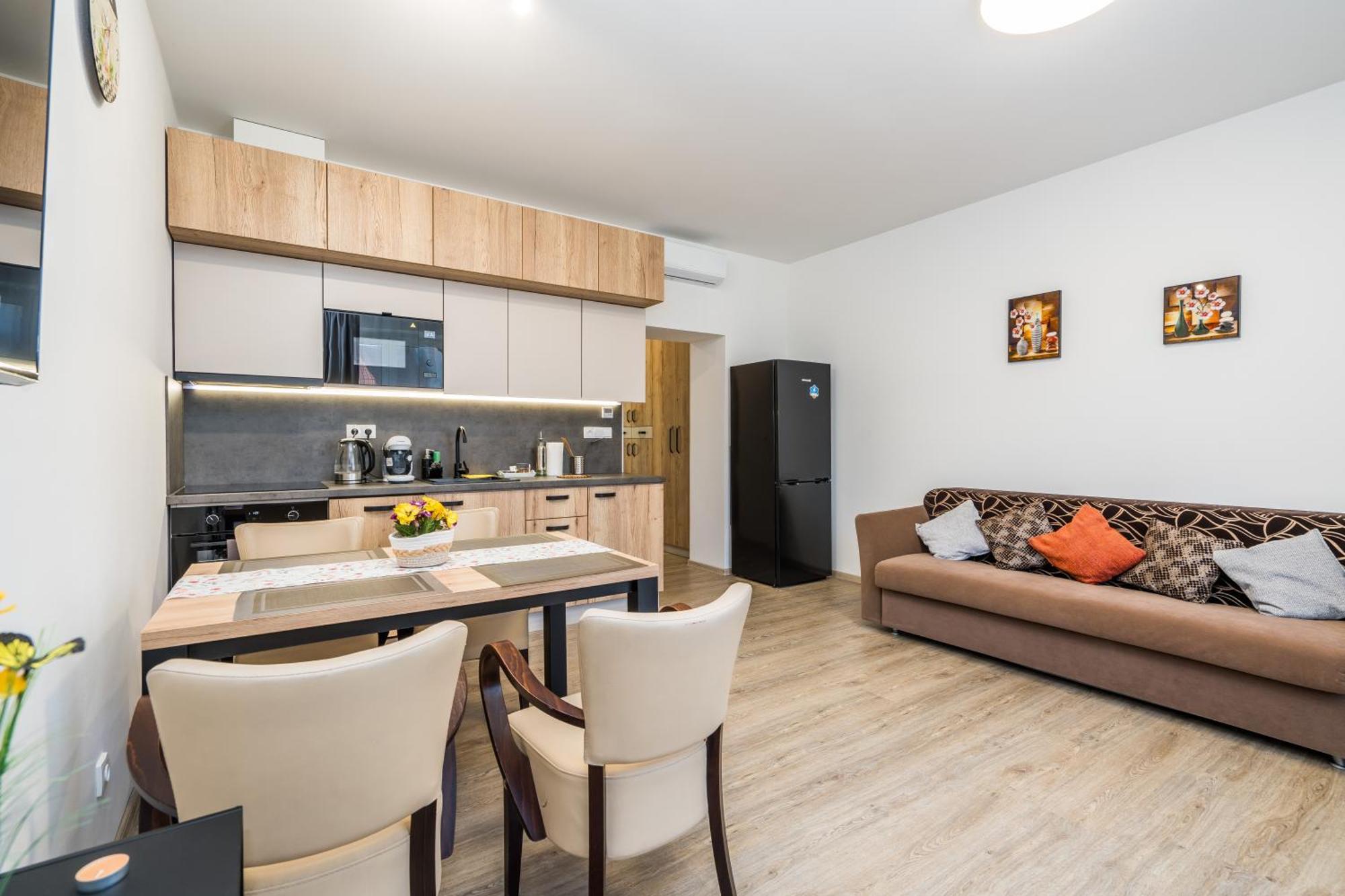 Perla Hradce 101 Apartment Hradec Kralove Exterior photo