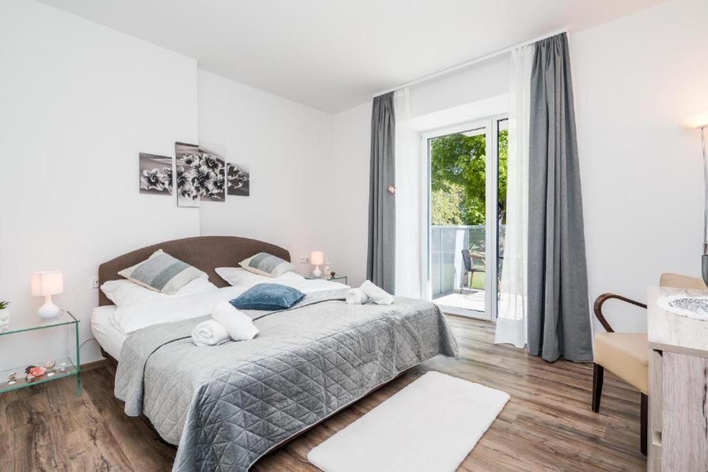 Perla Hradce 101 Apartment Hradec Kralove Exterior photo